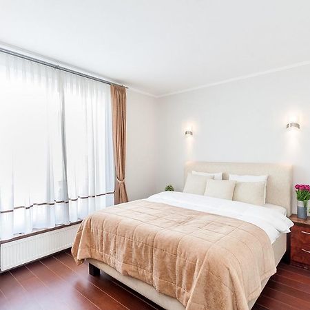 Central Apartment In Gedimino Av By Urban Rent Vilnius Ngoại thất bức ảnh