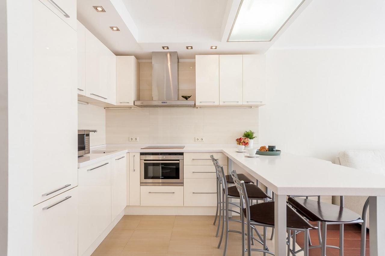 Central Apartment In Gedimino Av By Urban Rent Vilnius Ngoại thất bức ảnh