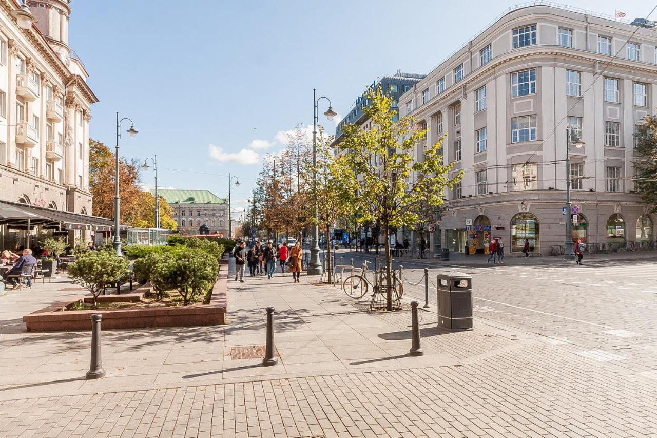 Central Apartment In Gedimino Av By Urban Rent Vilnius Ngoại thất bức ảnh